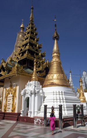  Shwedagon Temple Yangon (Rangoon)
